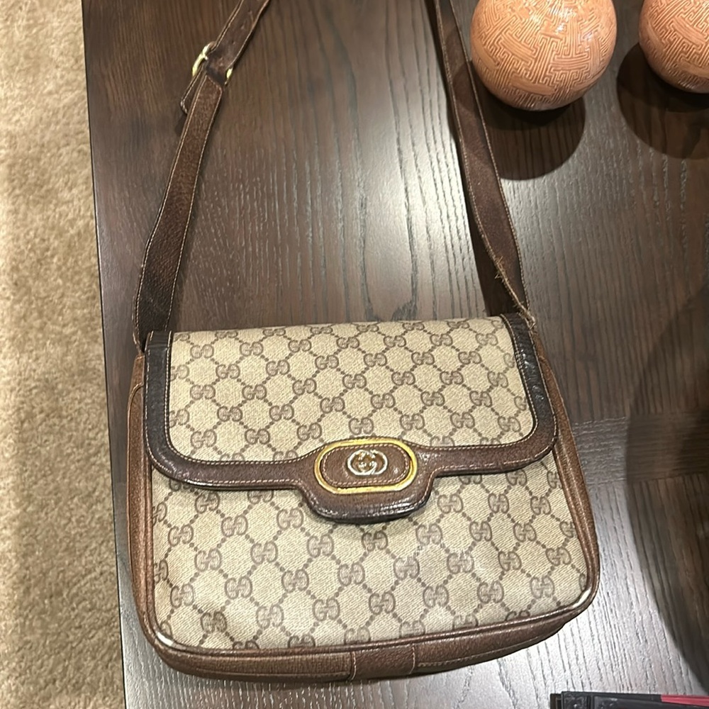 This vintage Gucci purse has a lot more life in it. I’m decluttering my closet